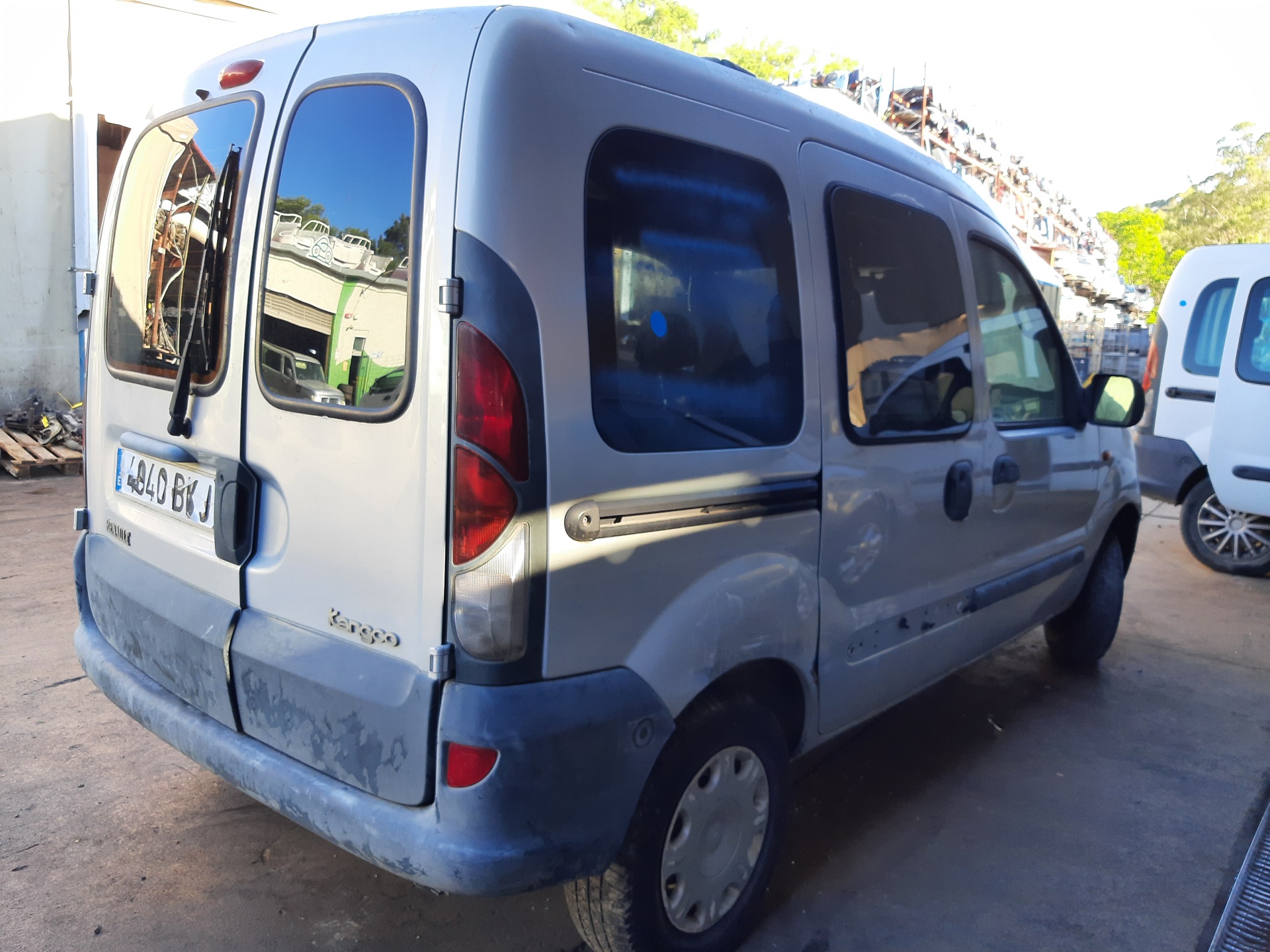 ASTON MARTIN Kangoo 1 generation (1998-2009) Други интериорни части 7700820524 21272464