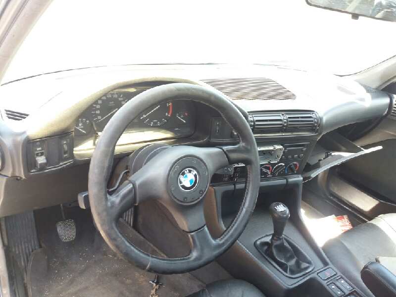 BMW 5 Series E34 (1988-1996) Jauge d'huile 24883272