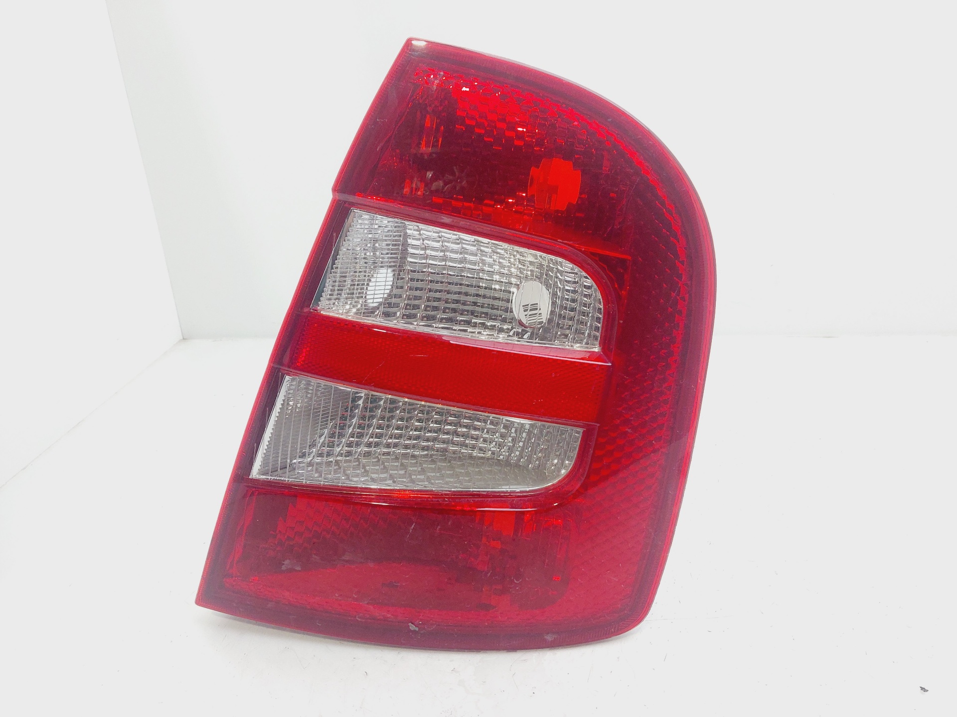 MAZDA 323 BJ (1998-2003) Rear Right Taillight Lamp 6Y6945112B 25393815