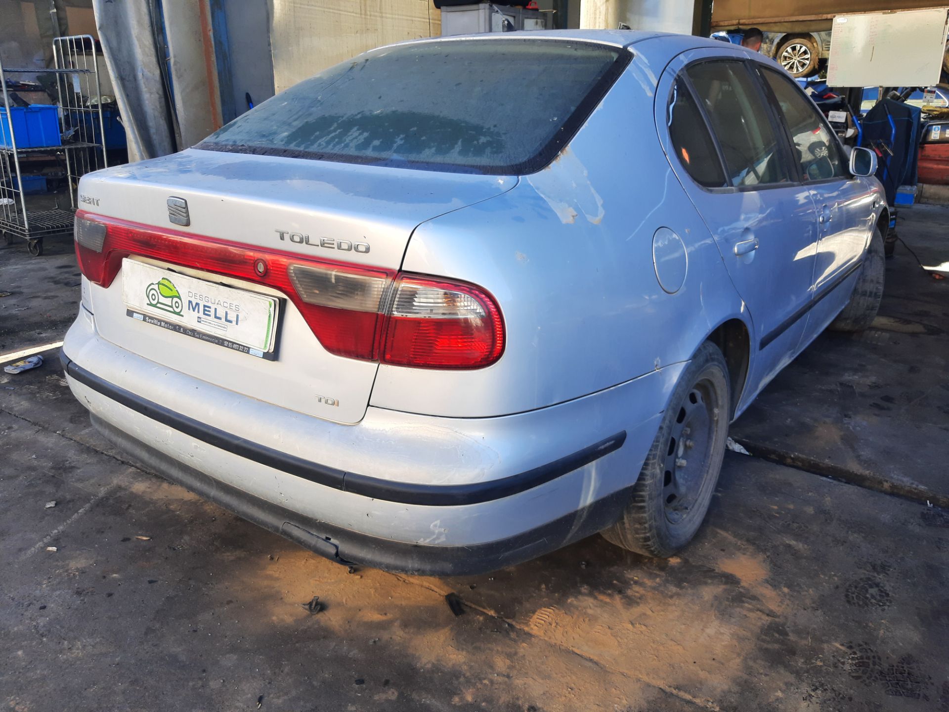 NISSAN Амортизатор передний левый 1J0413031BJ 25784908