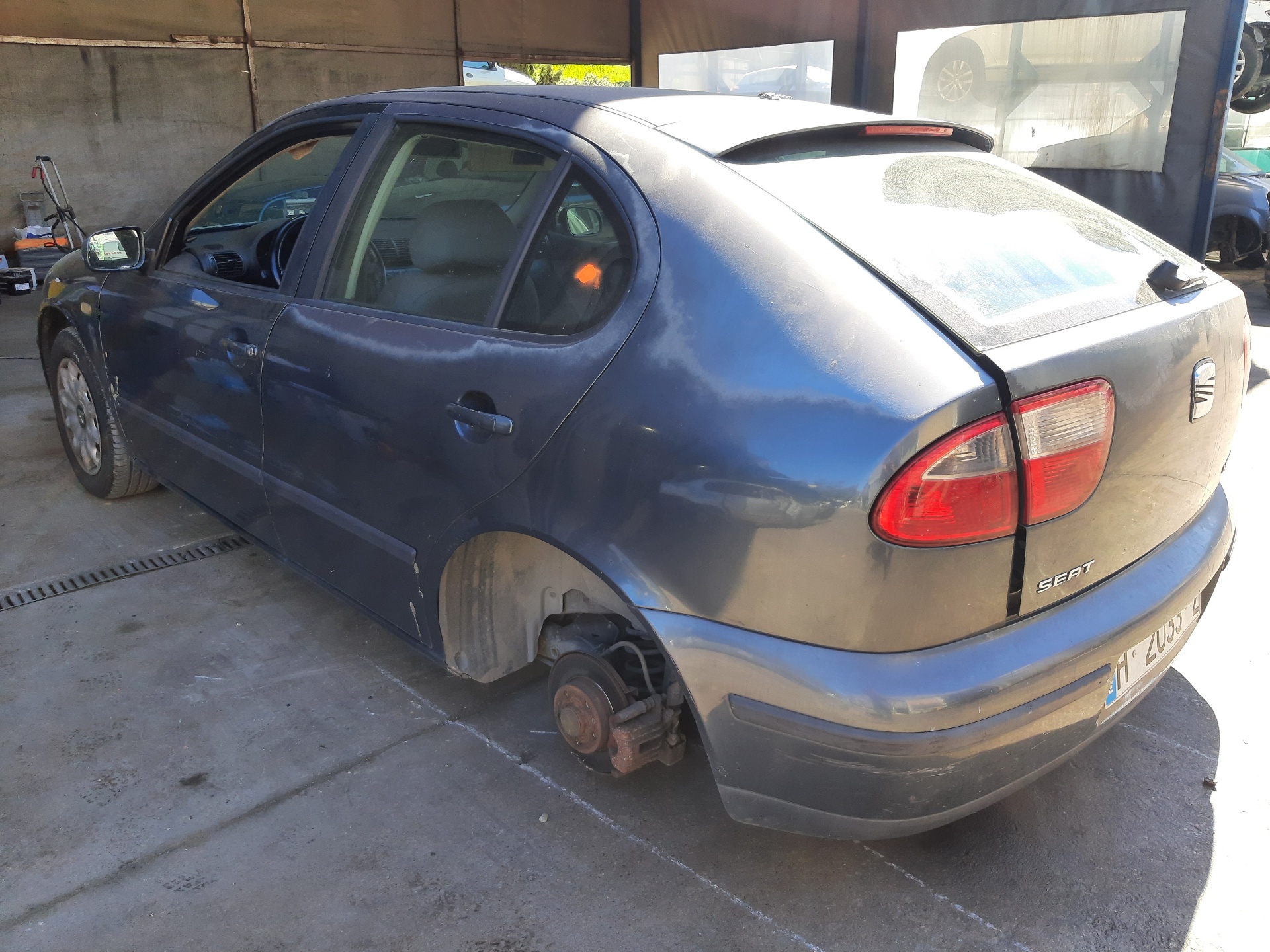 NISSAN Priekšējo labo durvju slēdzene 3B4839016A 25710025