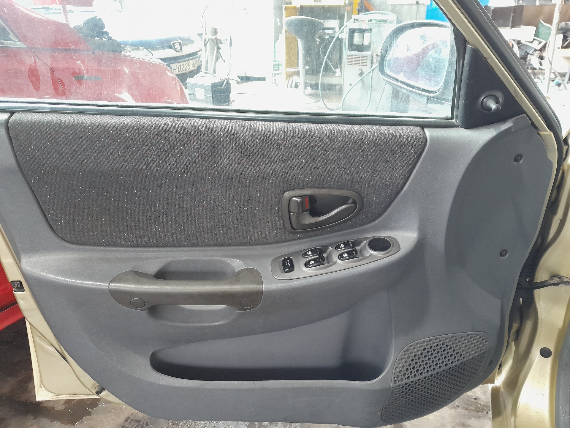 HYUNDAI Accent LC (1999-2013) Hazard button 9379025000 21447990