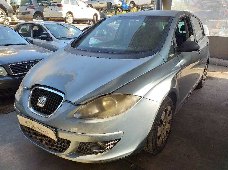 SEAT Toledo 3 generation (2004-2010) Galinio dangčio (bagažinės) valytuvo varikliukas 5P0955711B 18424698