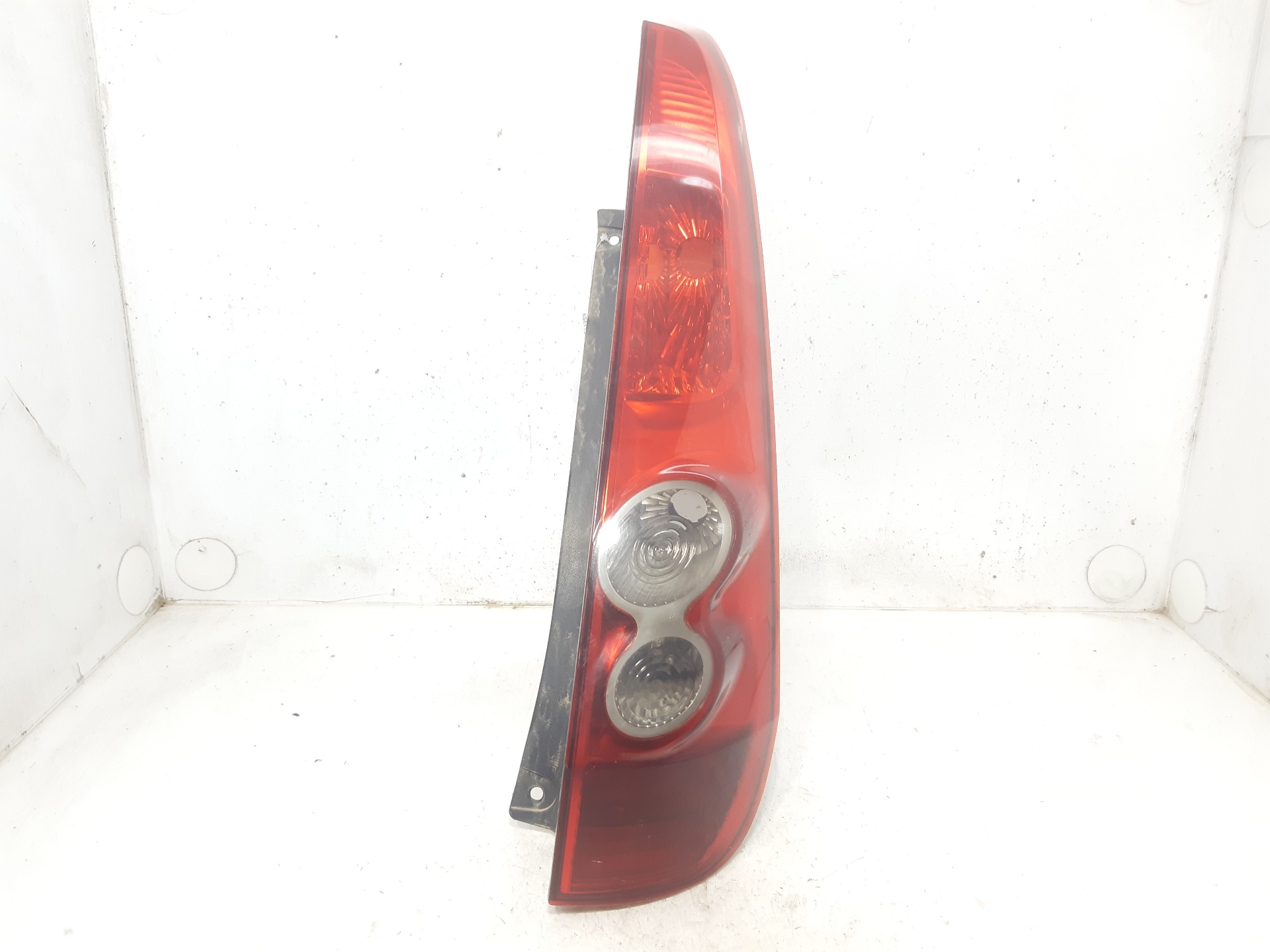 FORD Fiesta 5 generation (2001-2010) Rear Right Taillight Lamp 6S6113404A 24047119