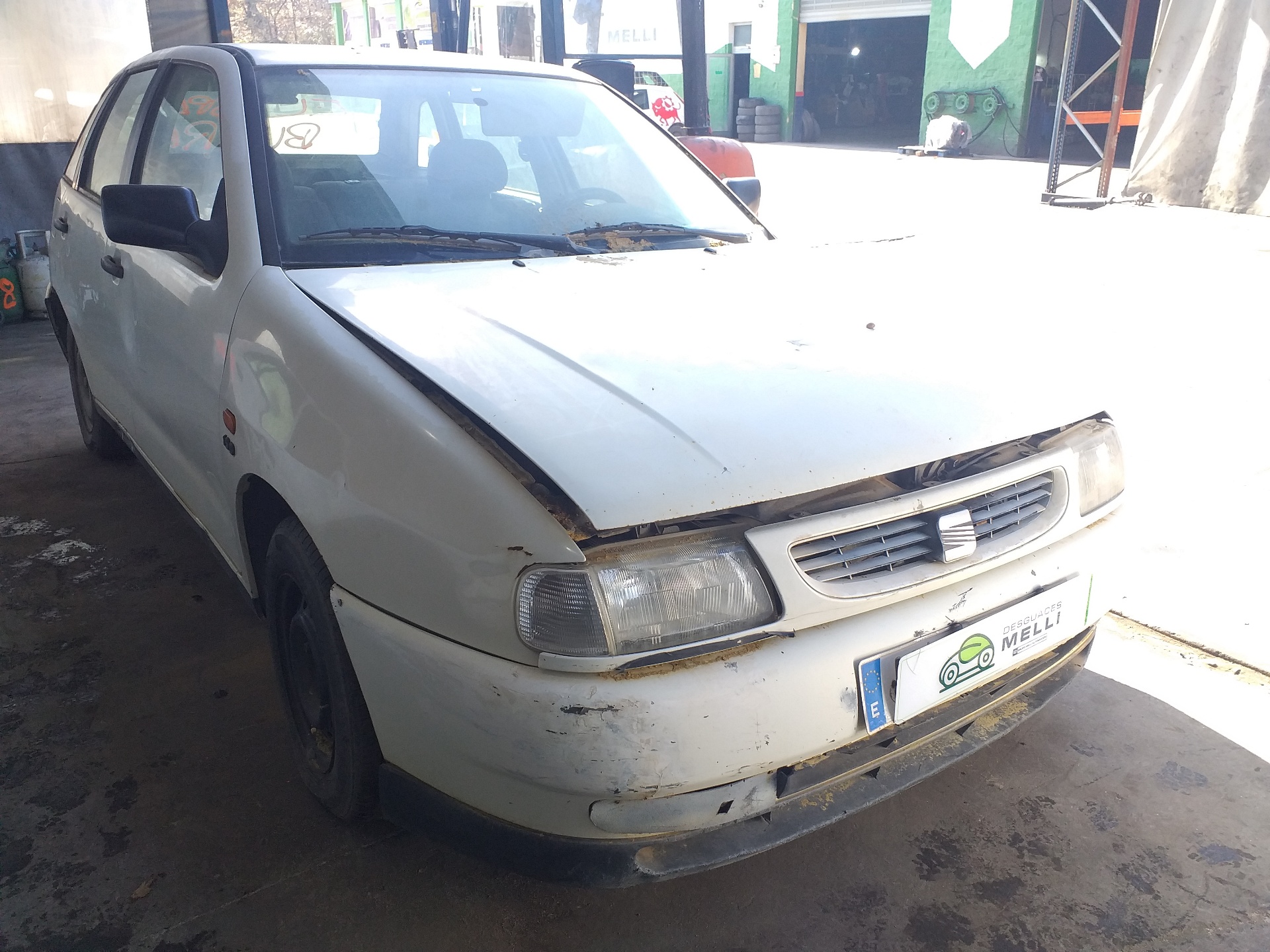 SEAT Cordoba 1 generation (1993-2003) Priekinių kairių durų veidrodis 415312301 23011772