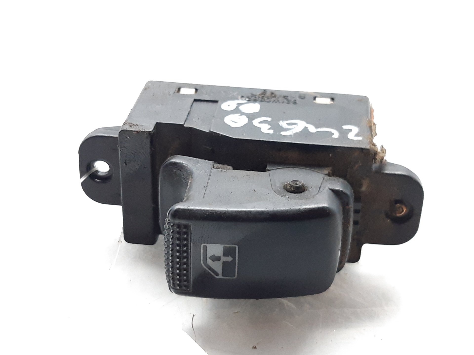 HYUNDAI Elantra XD (2000-2010) Кнопка стеклоподъемника передней правой двери 935782D000 21011669