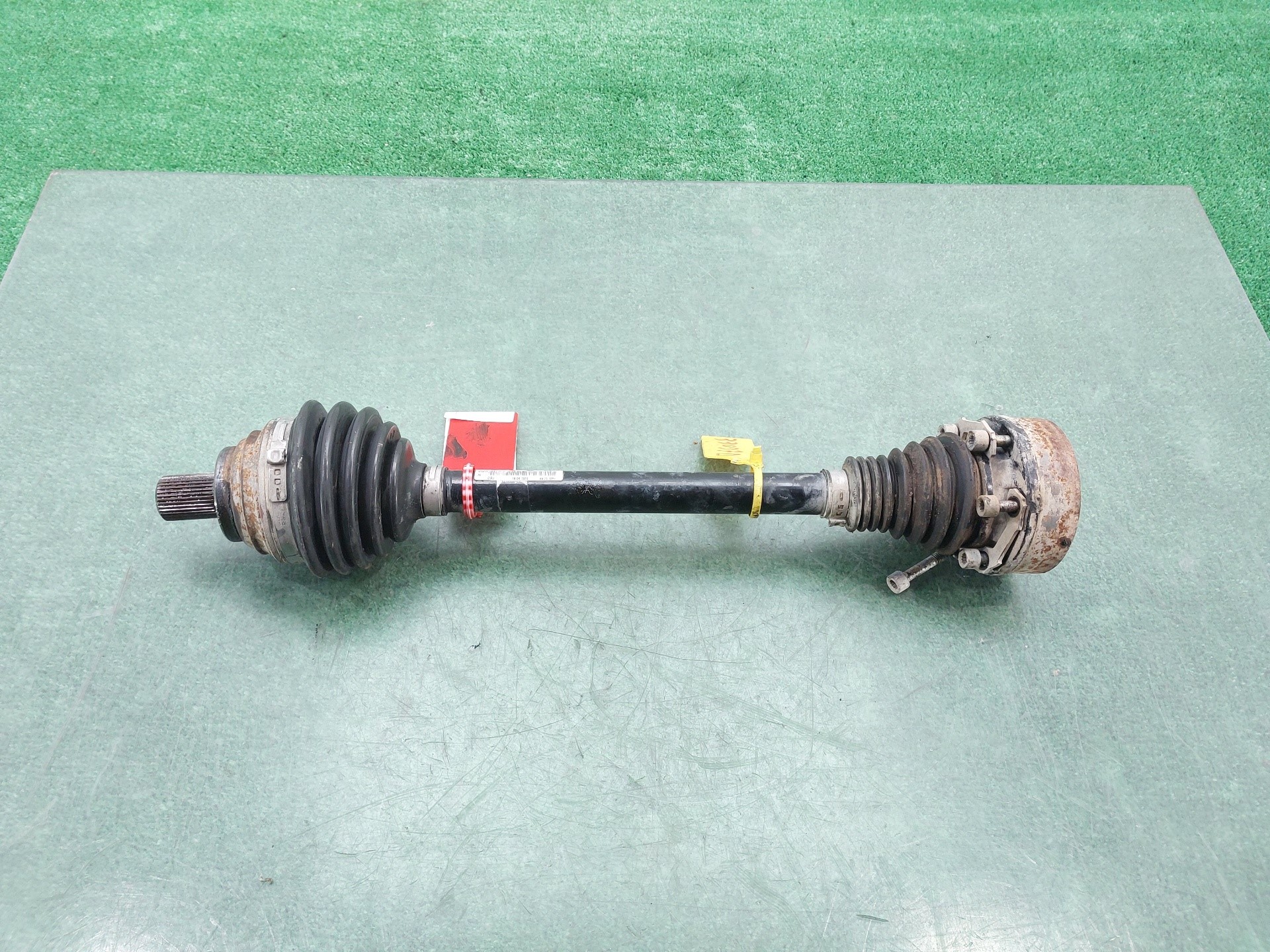 FIAT A3 8P (2003-2013) Front Left Driveshaft 1K0407271AQ 23773062