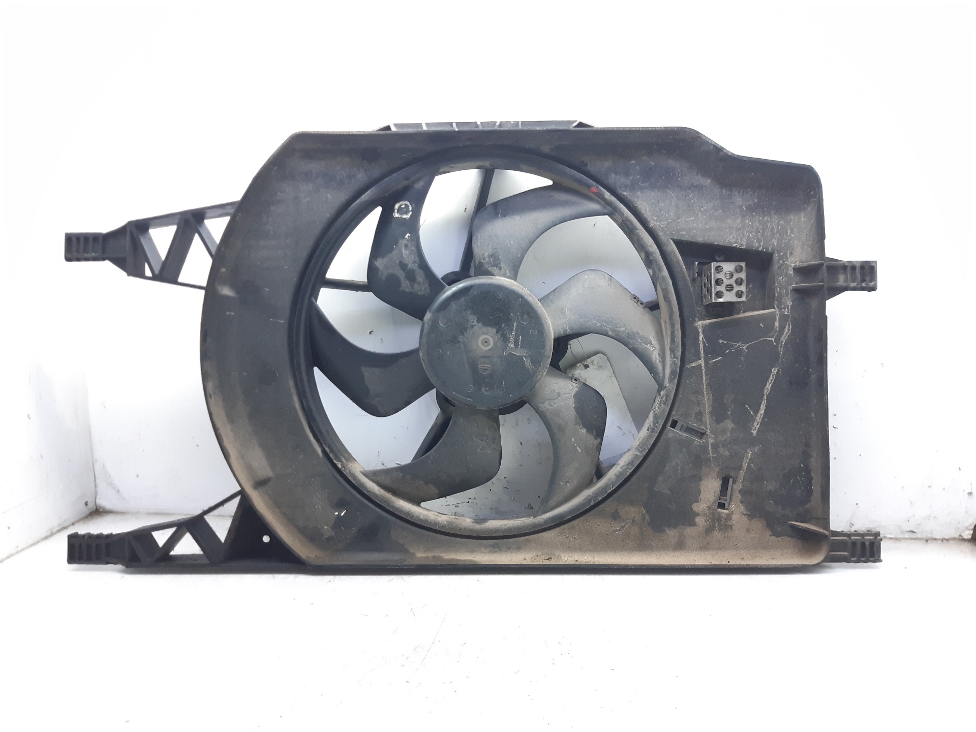 RENAULT Laguna 2 generation (2001-2007) Diffuser Fan 1831068000 20627624