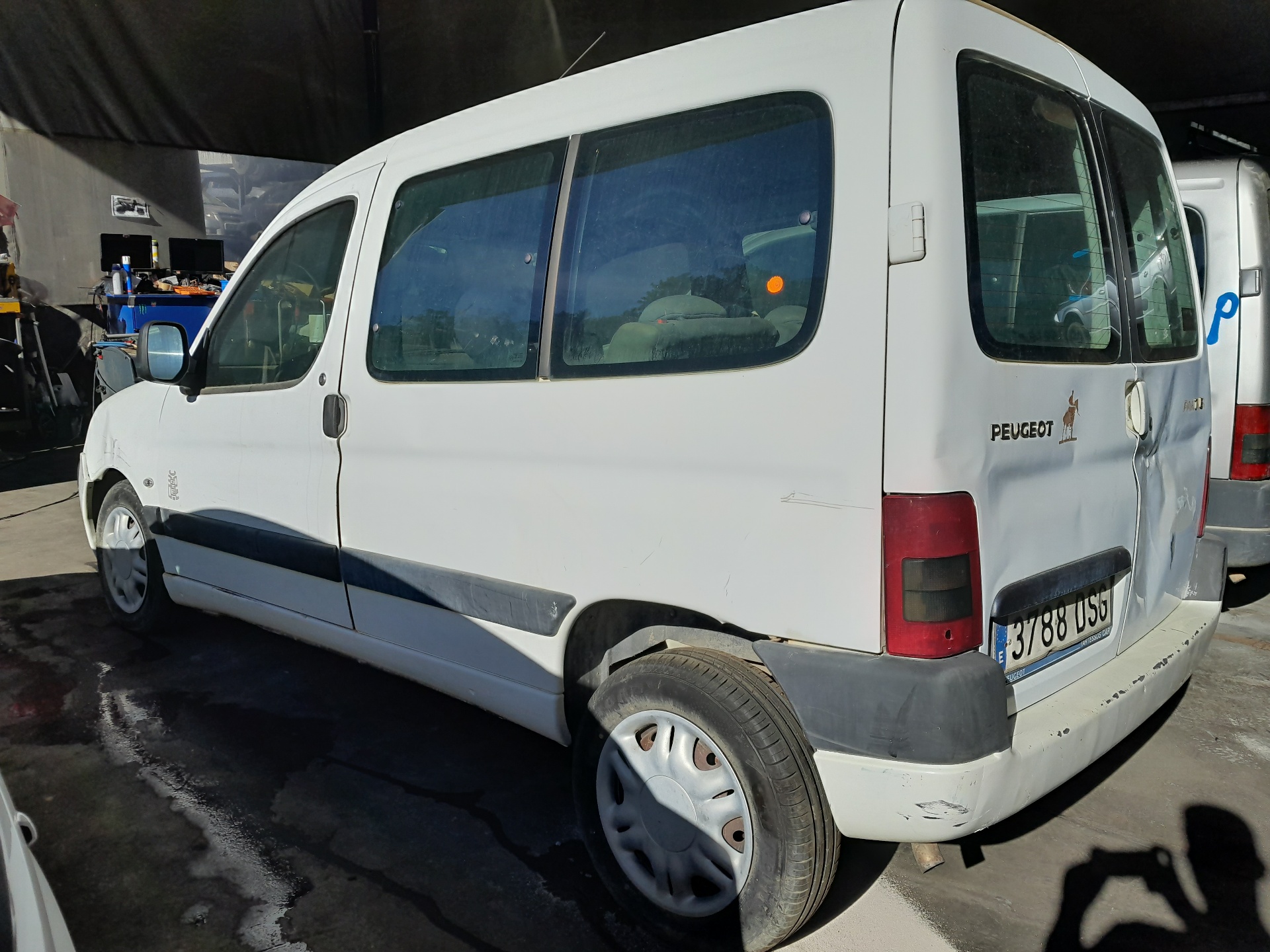 DODGE Partner 1 generation (1996-2012) Jobb első ajtó zárja 9136J4 21648684