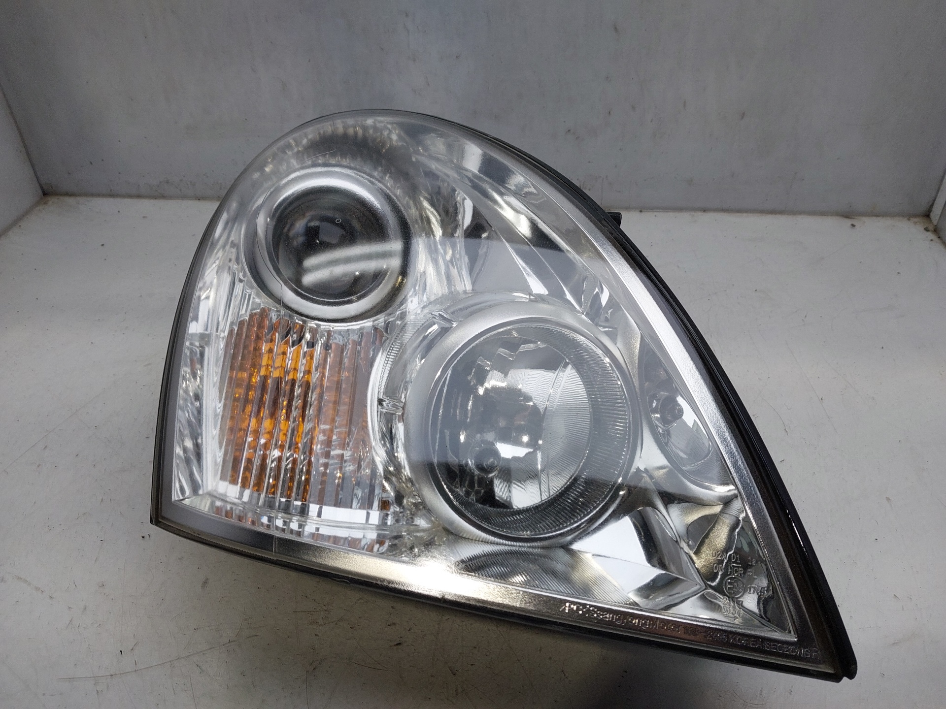 SSANGYONG Rexton Y200 (2001-2007) Front Right Headlight 8310208103HBC 25008503
