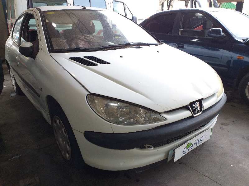 PEUGEOT 206 1 generation (1998-2009) Muzikos grotuvas be navigacijos 96489417 18554493