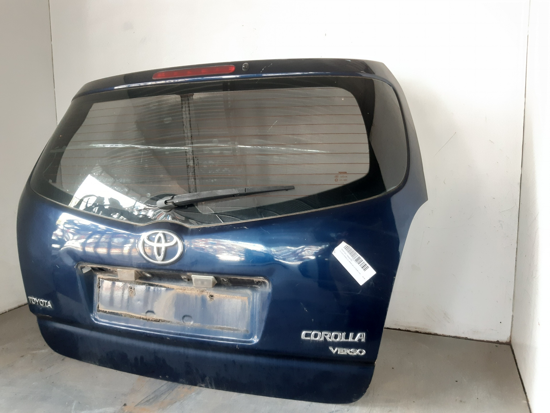 TOYOTA Corolla Verso 1 generation (2001-2009) Крышка багажника 670050F011 20998323