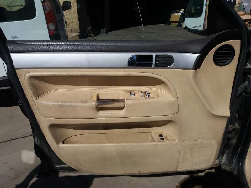 VOLKSWAGEN Touareg 1 generation (2002-2010) Left Side Sun Visor 7L6857551AQ 20172721