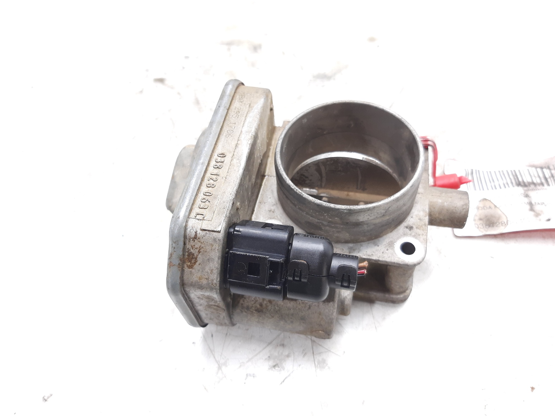 SKODA Octavia 2 generation (2004-2013) Throttle Body 038128063C 22334659