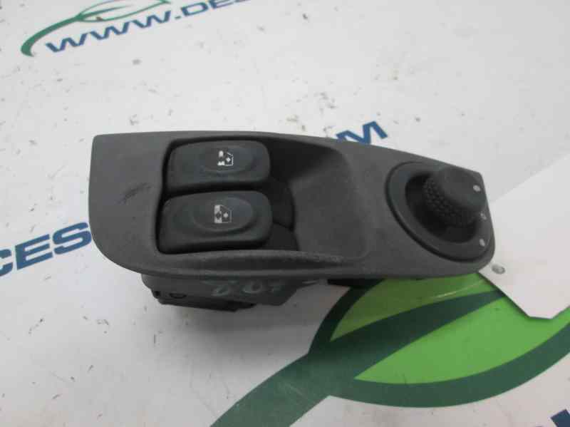 RENAULT Megane 1 generation (1995-2003) Кнопка стеклоподъемника передней левой двери 7700429998 23761460