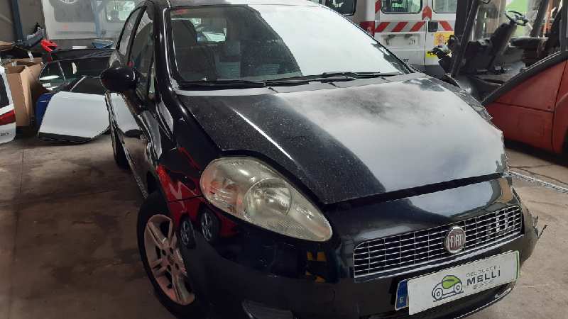 FIAT Grande Punto 1 generation (2006-2008) Galinio dangčio (bagažinės) valytuvo kojelė 55701469 24129314