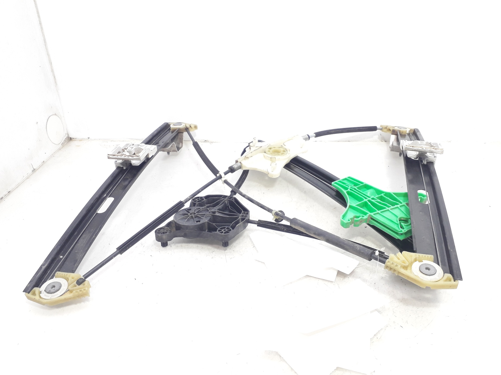 SEAT Leon 3 generation (2012-2020) Front Left Door Window Regulator 5F4837461D 22447505