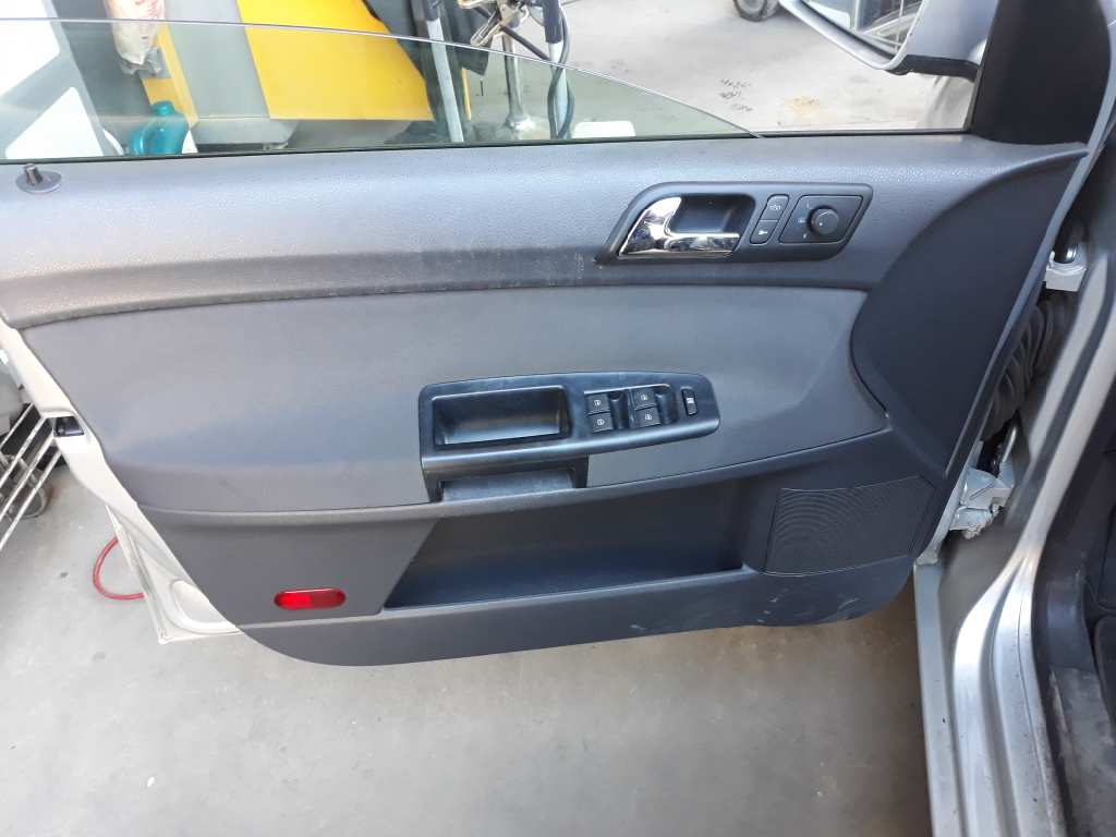 VOLKSWAGEN Polo 4 generation (2001-2009) Кнопка керування вікном задніх правих дверей 6Q0959856 20195570