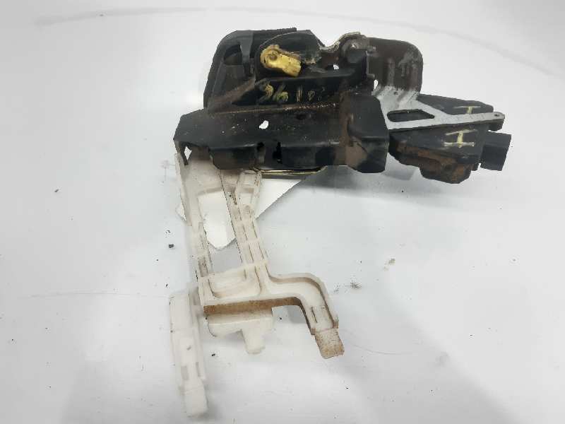 HYUNDAI Santa Fe SM (2000-2013) Rear Left Door Lock 8141026000 18520263