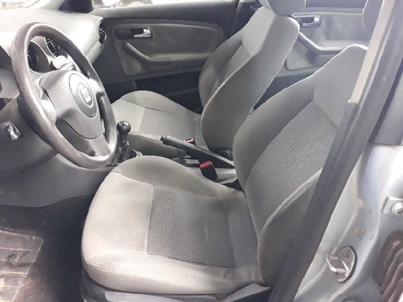 SEAT Cordoba 2 generation (1999-2009) Priekšējo labo durvju logu pacēlājs 6L4837462 20185067