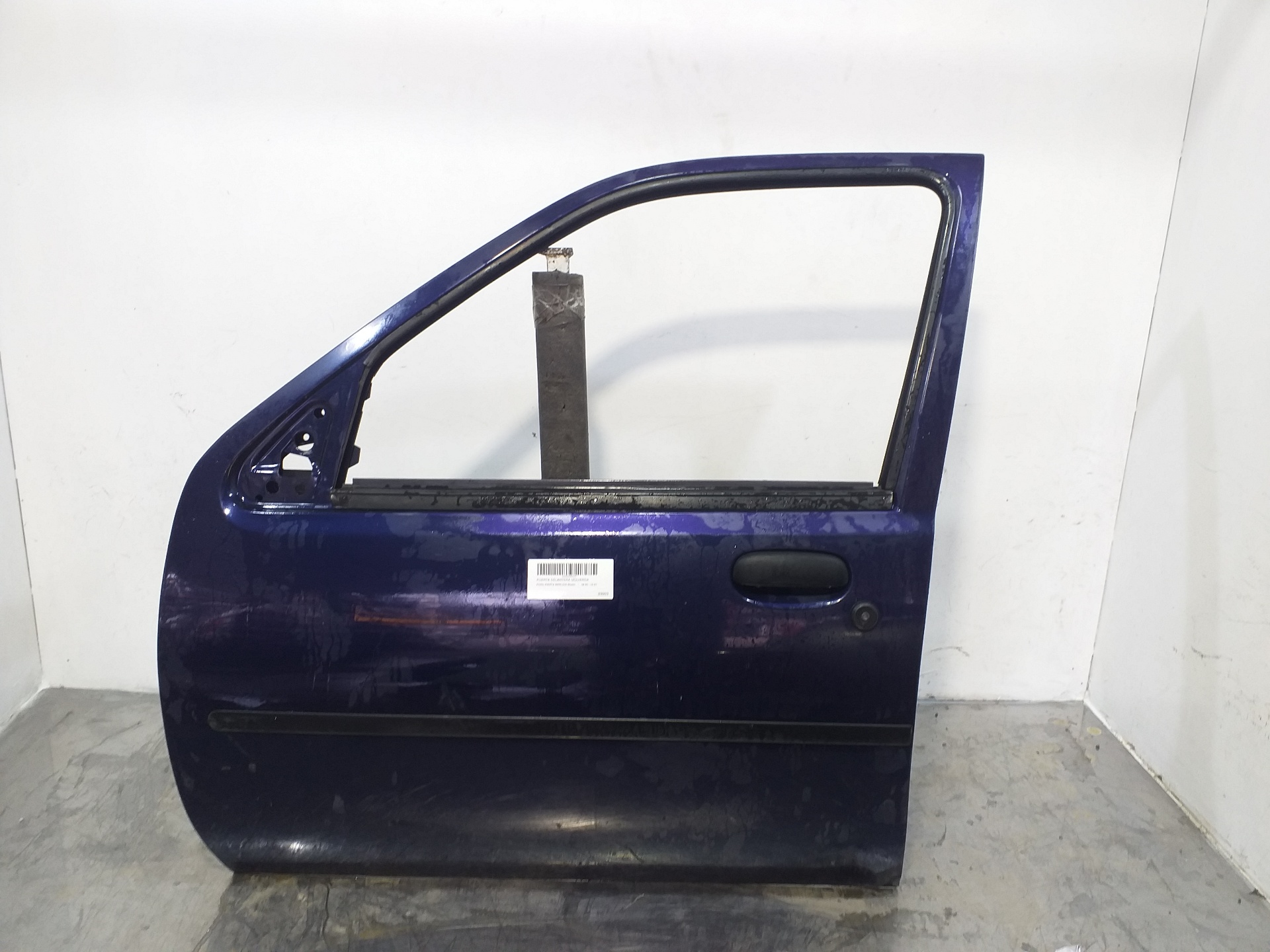 FORD Fiesta 4 generation (1996-2002) Front Left Door 1007037 23393844