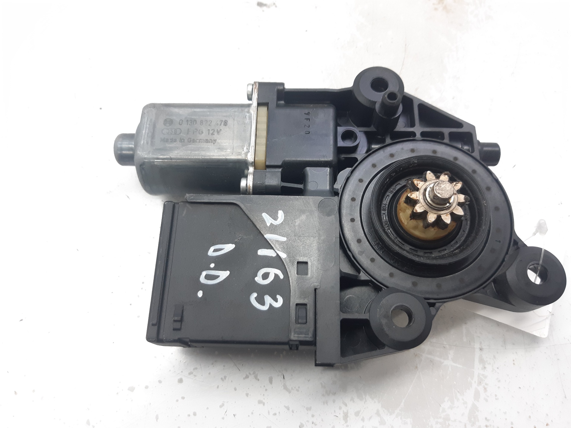 RENAULT Megane 3 generation (2008-2020) Front Right Door Window Control Motor 807301396R 18647245