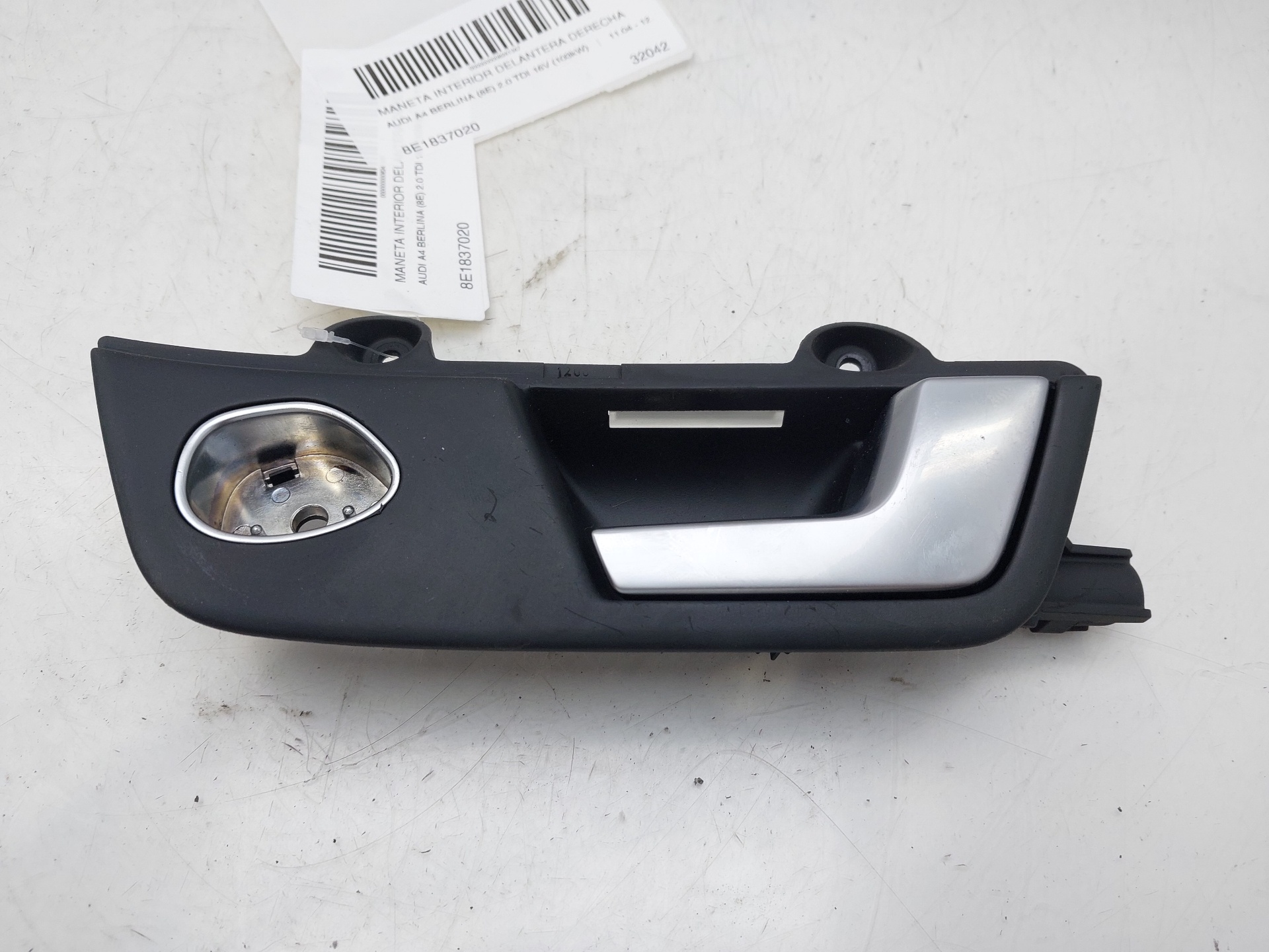 AUDI A4 B6/8E (2000-2005) Other Interior Parts 8E1837020 20794294