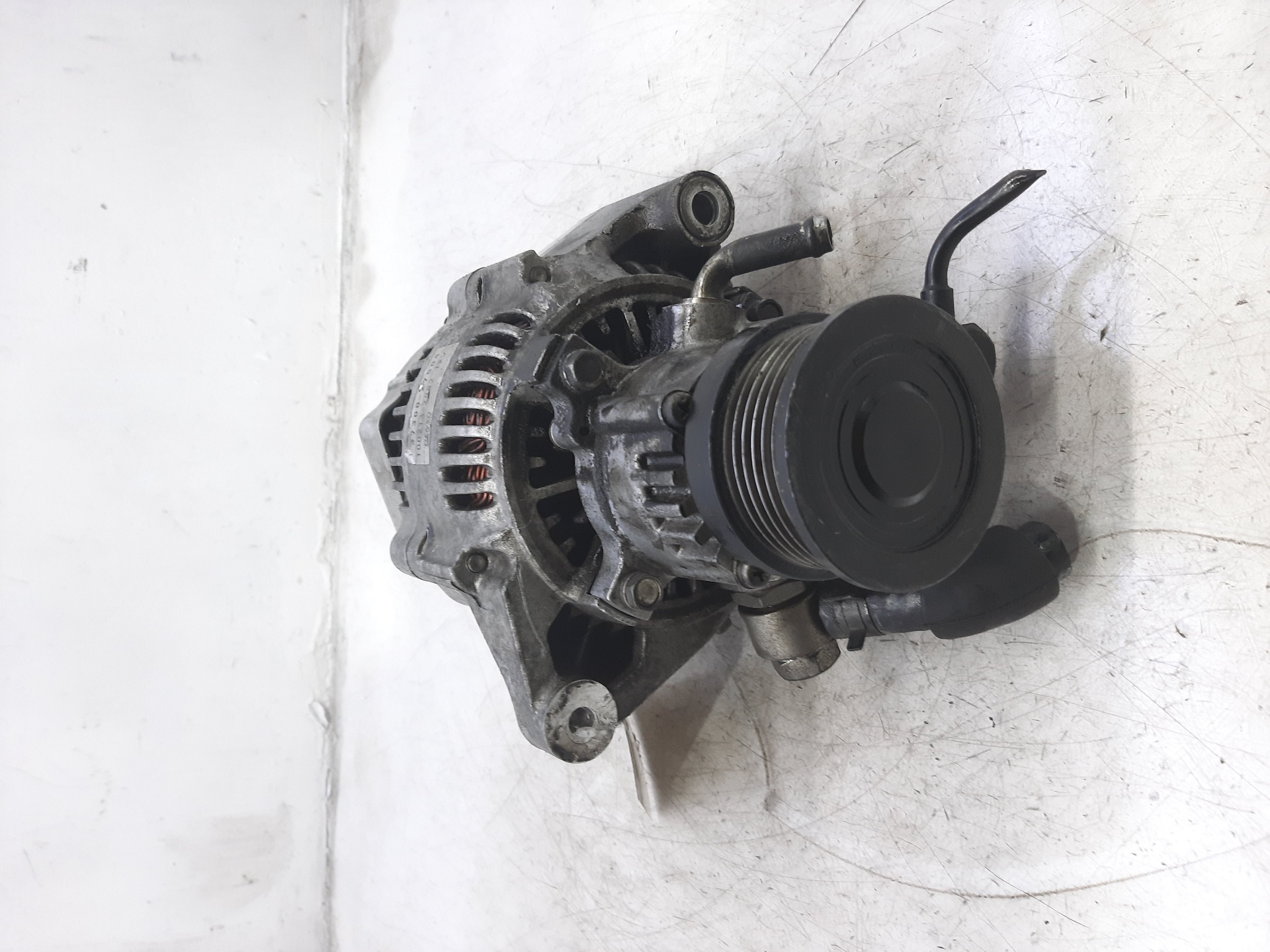 HYUNDAI Santa Fe SM (2000-2013) Alternator 3730027504 22445898