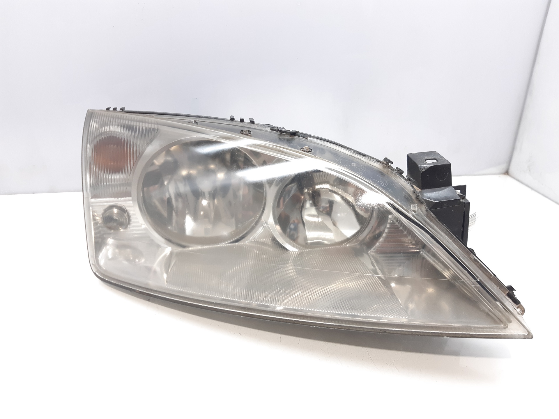 FORD Mondeo 3 generation (2000-2007) Front Right Headlight 1S7113005SE 22459926