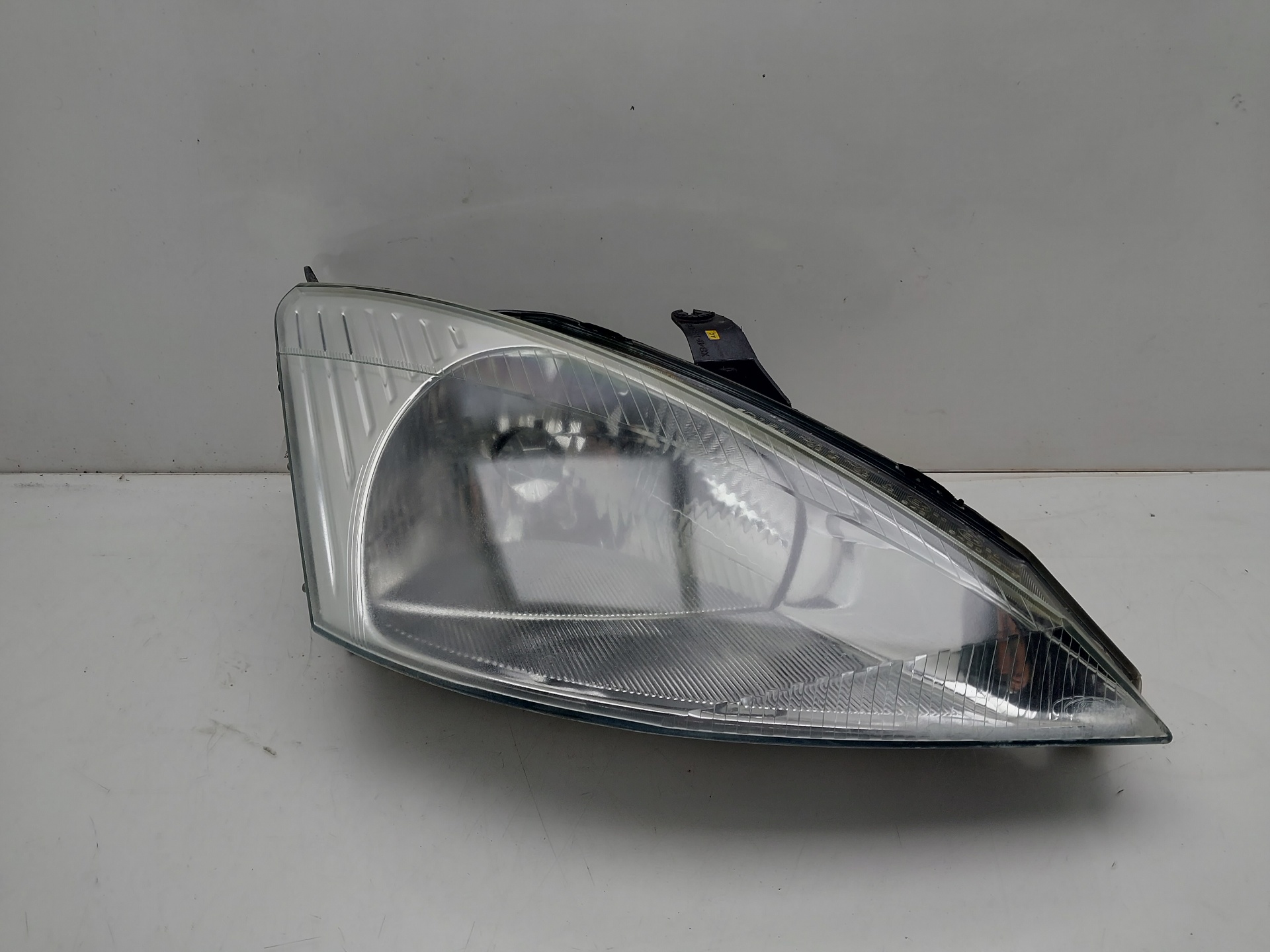 FORD Focus 1 generation (1998-2010) Front Right Headlight 2M5113W029BF 22657403