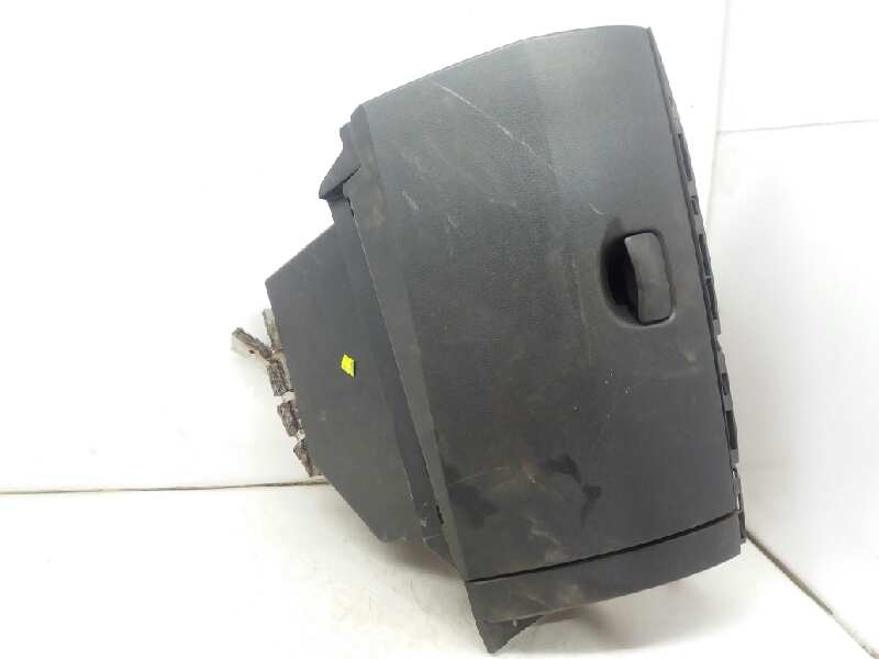 RENAULT Clio 2 generation (1998-2013) Glove Box 8200407712 20177077