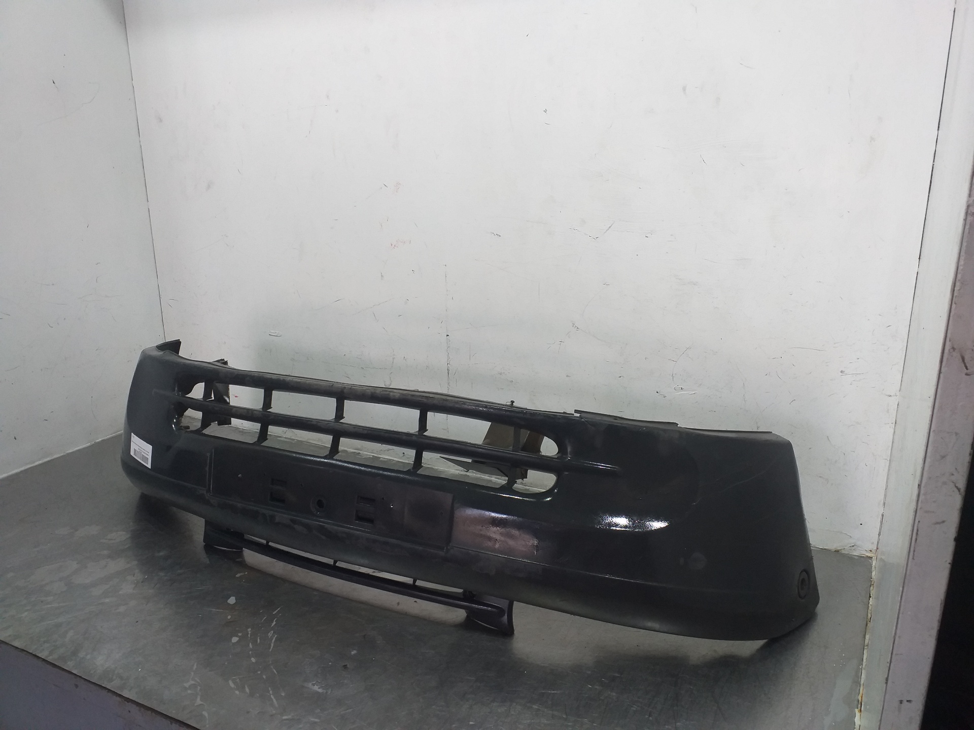 ASTON MARTIN Kangoo 1 generation (1998-2009) Front Bumper 7701694499 25178512