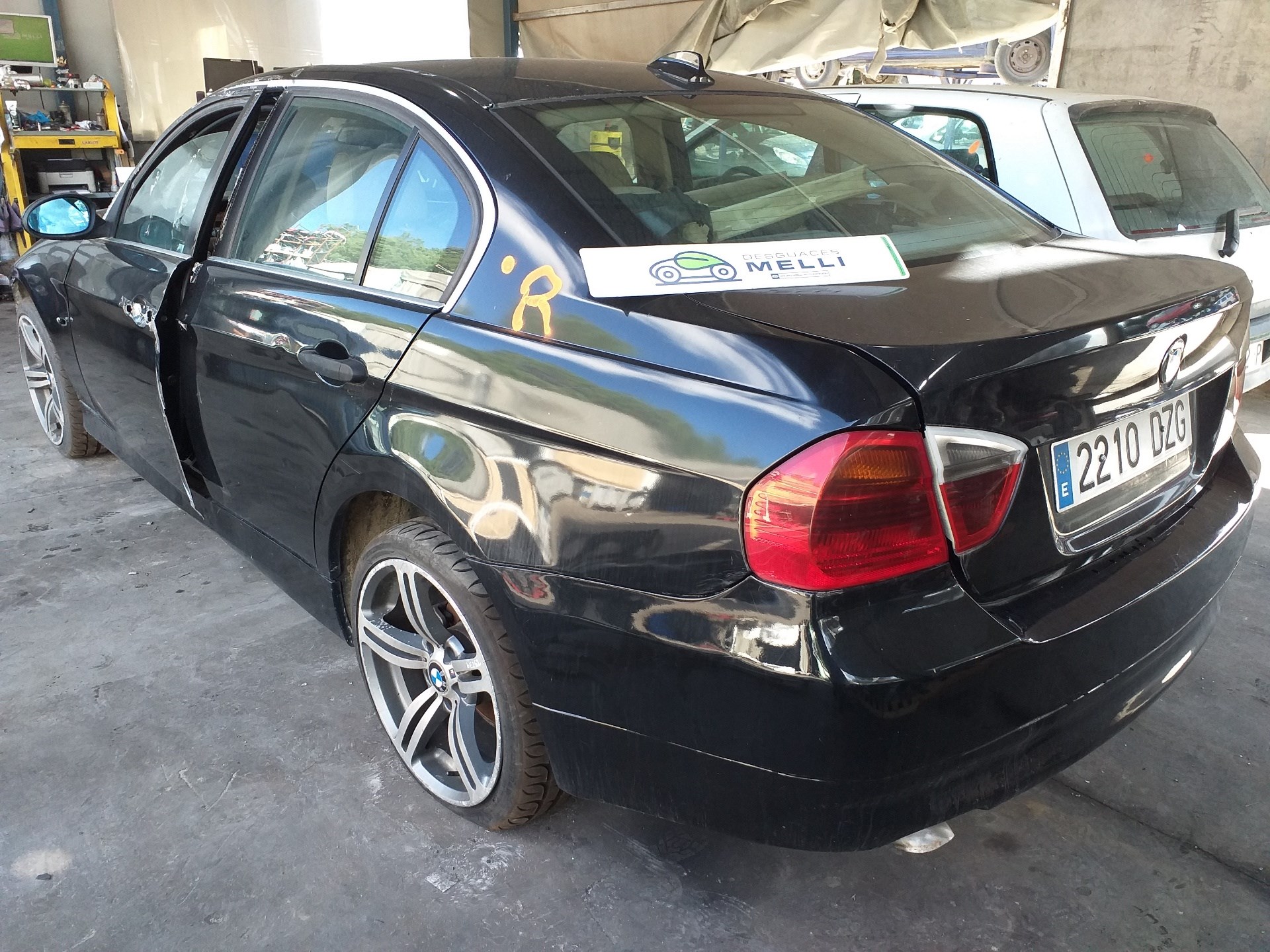 BMW 3 Series E90/E91/E92/E93 (2004-2013) Front Windshield Wiper Mechanism 697826301 18734046