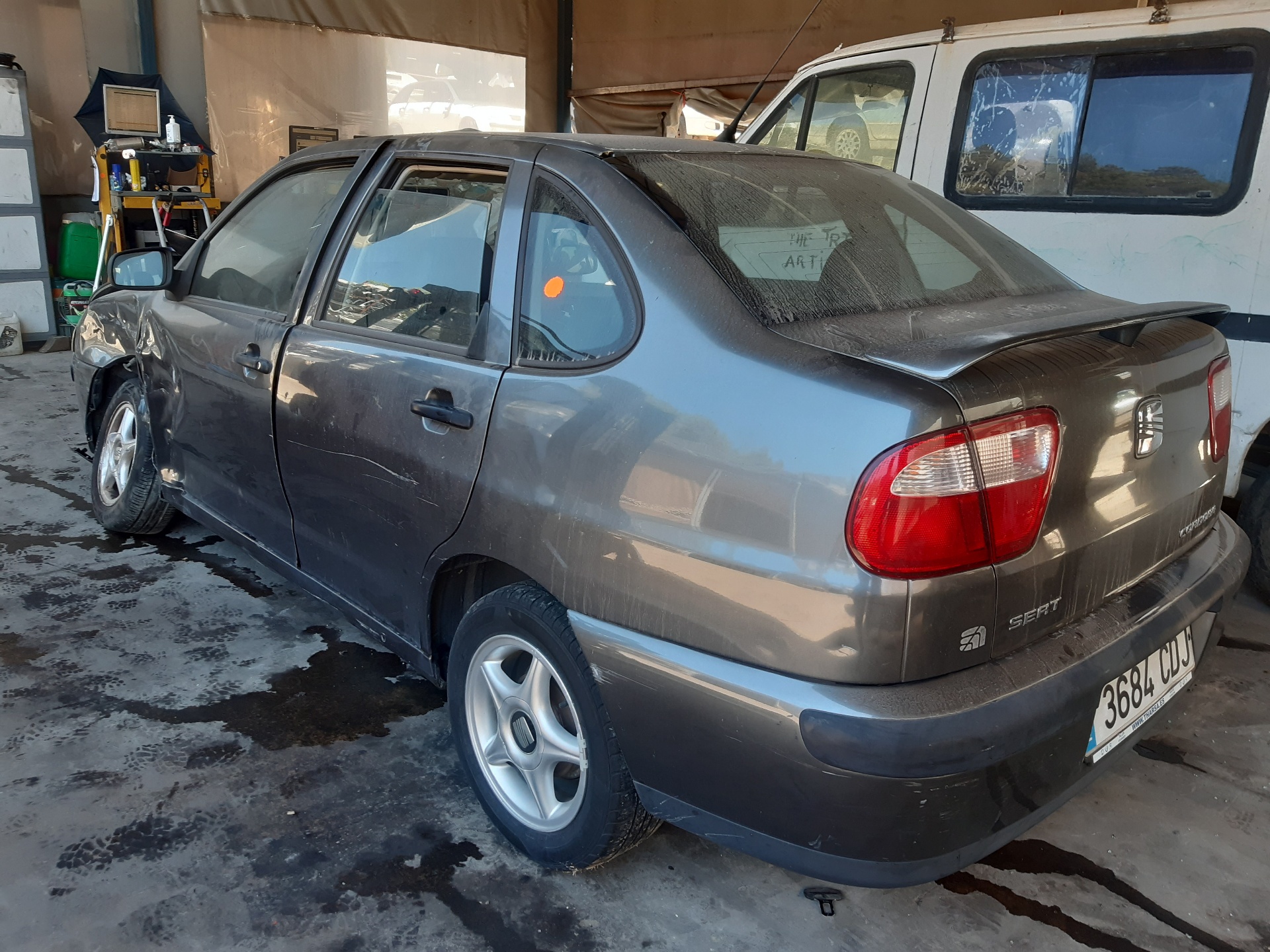 SEAT Ibiza 2 generation (1993-2002) Крыло переднее правое 6K0821022D 22438808