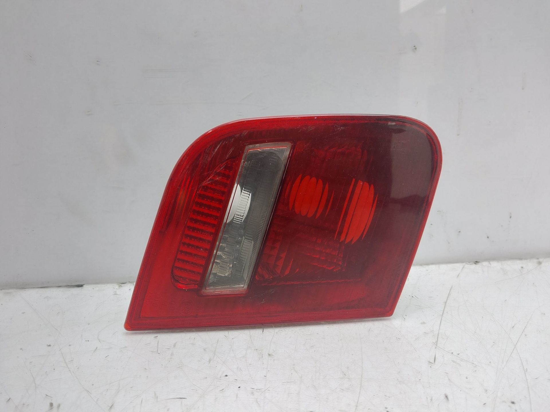 VAUXHALL 3 Series E46 (1997-2006) Rear Left Taillight 63218364923 24139066