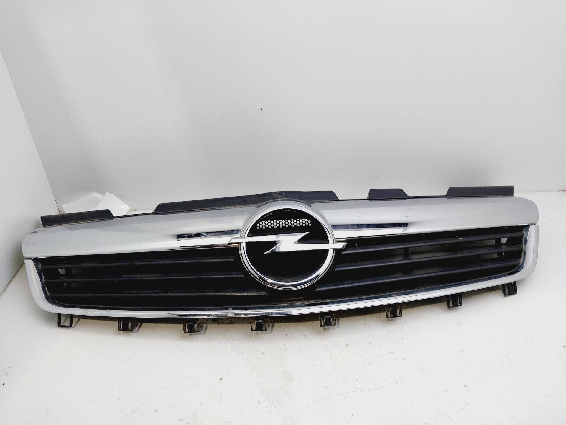 OPEL Zafira B (2005-2010) Radiator Grille 13136136 25448536