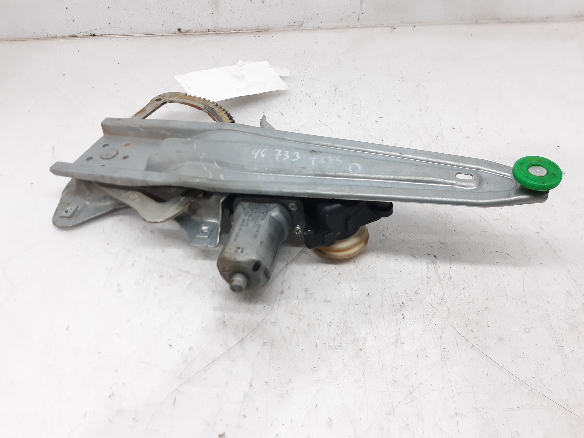 TOYOTA Avensis T27 Rear Right Door Window Regulator 8570202020 18696695