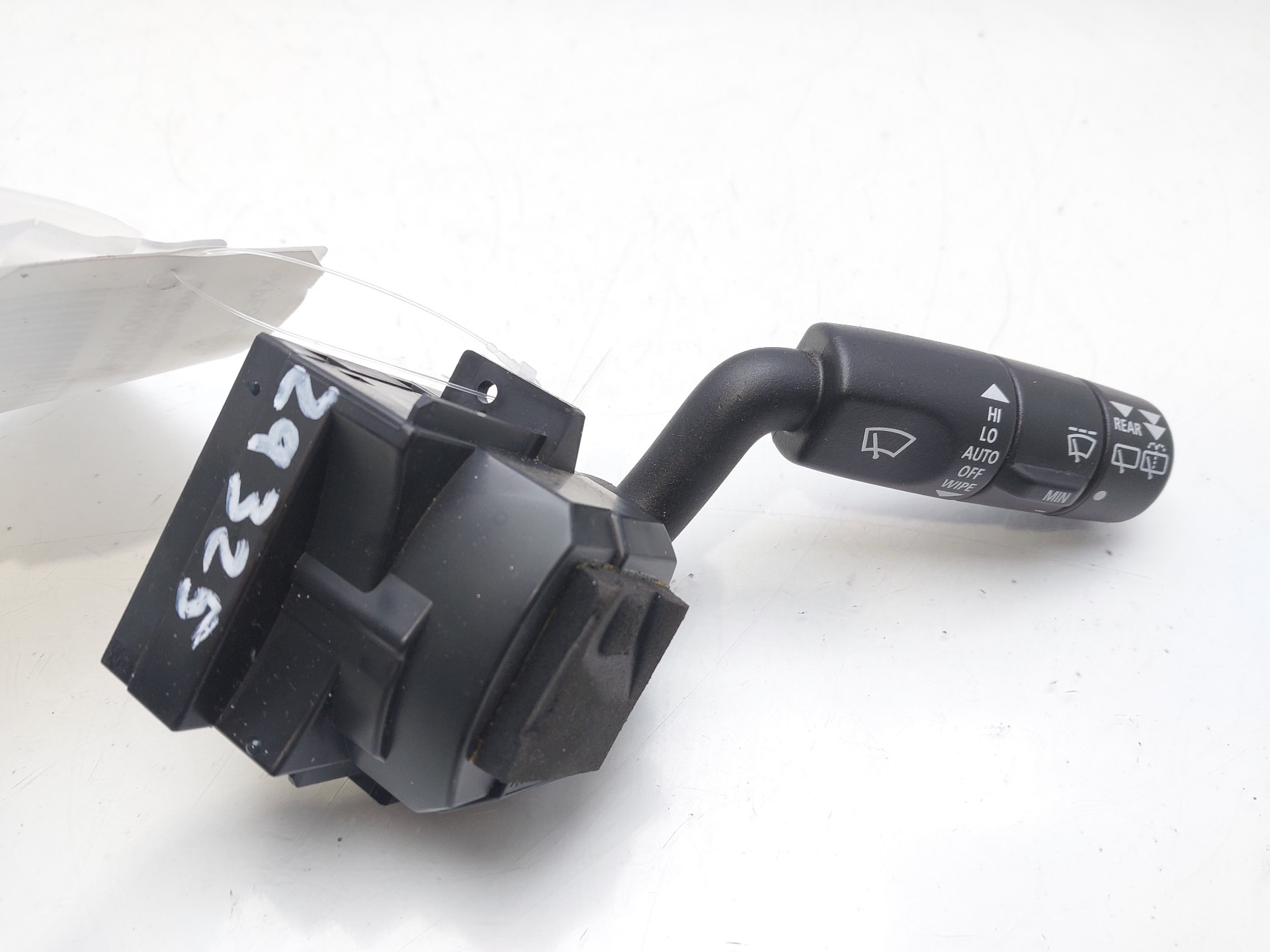 LAND ROVER Range Rover Sport 1 generation (2005-2013) Indicator Wiper Stalk Switch XPE500070PVJ 23013589