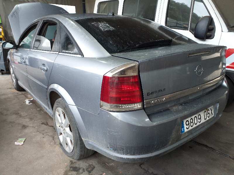 OPEL Vectra C (2002-2005) Топливная рейка 55200266 18497434