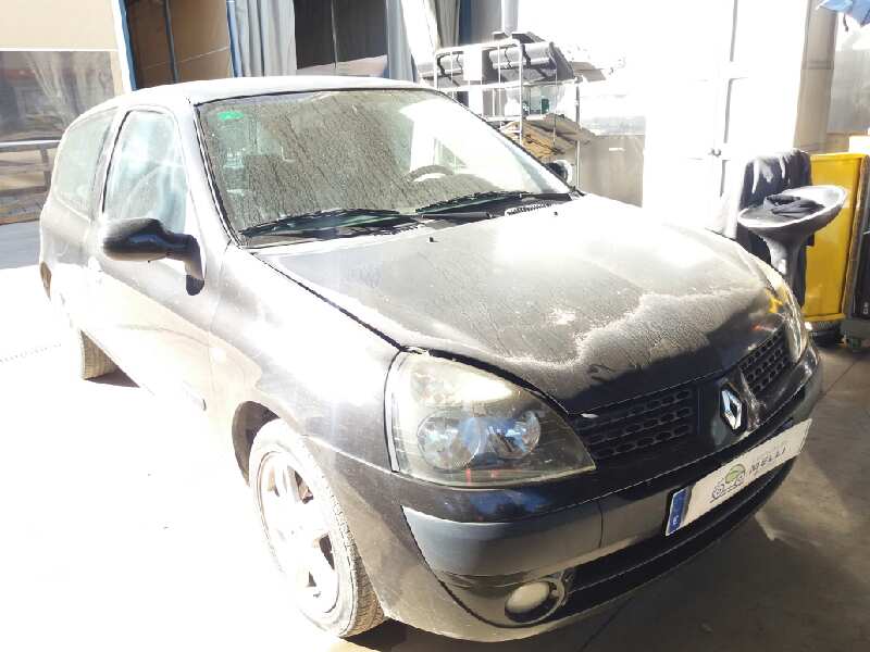 RENAULT Clio 2 generation (1998-2013) Левая противотуманка переднего бампера 8200002469 22070077