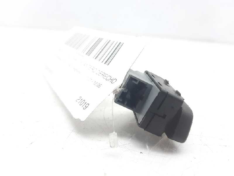 VOLKSWAGEN Polo 4 generation (2001-2009) Кнопка стеклоподъемника передней правой двери 6Q0959856 20197591