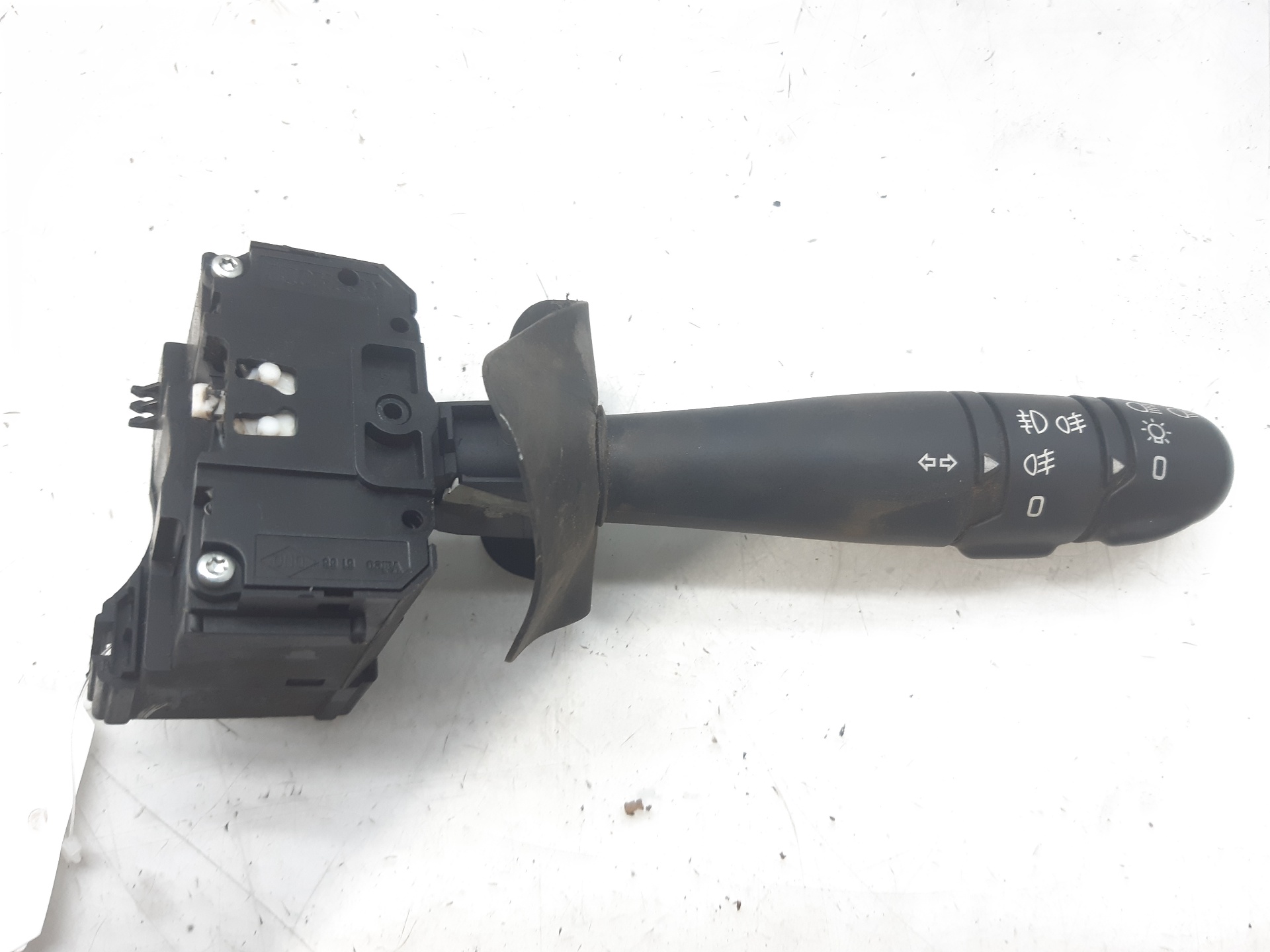 RENAULT Clio 2 generation (1998-2013) Headlight Switch Control Unit 7701047551 18801619