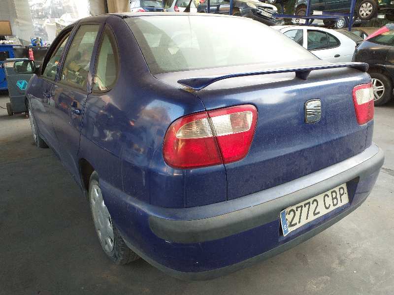 SEAT Ibiza 2 generation (1993-2002) Priekšējo labo durvju spogulis 6K1857508G 18404263