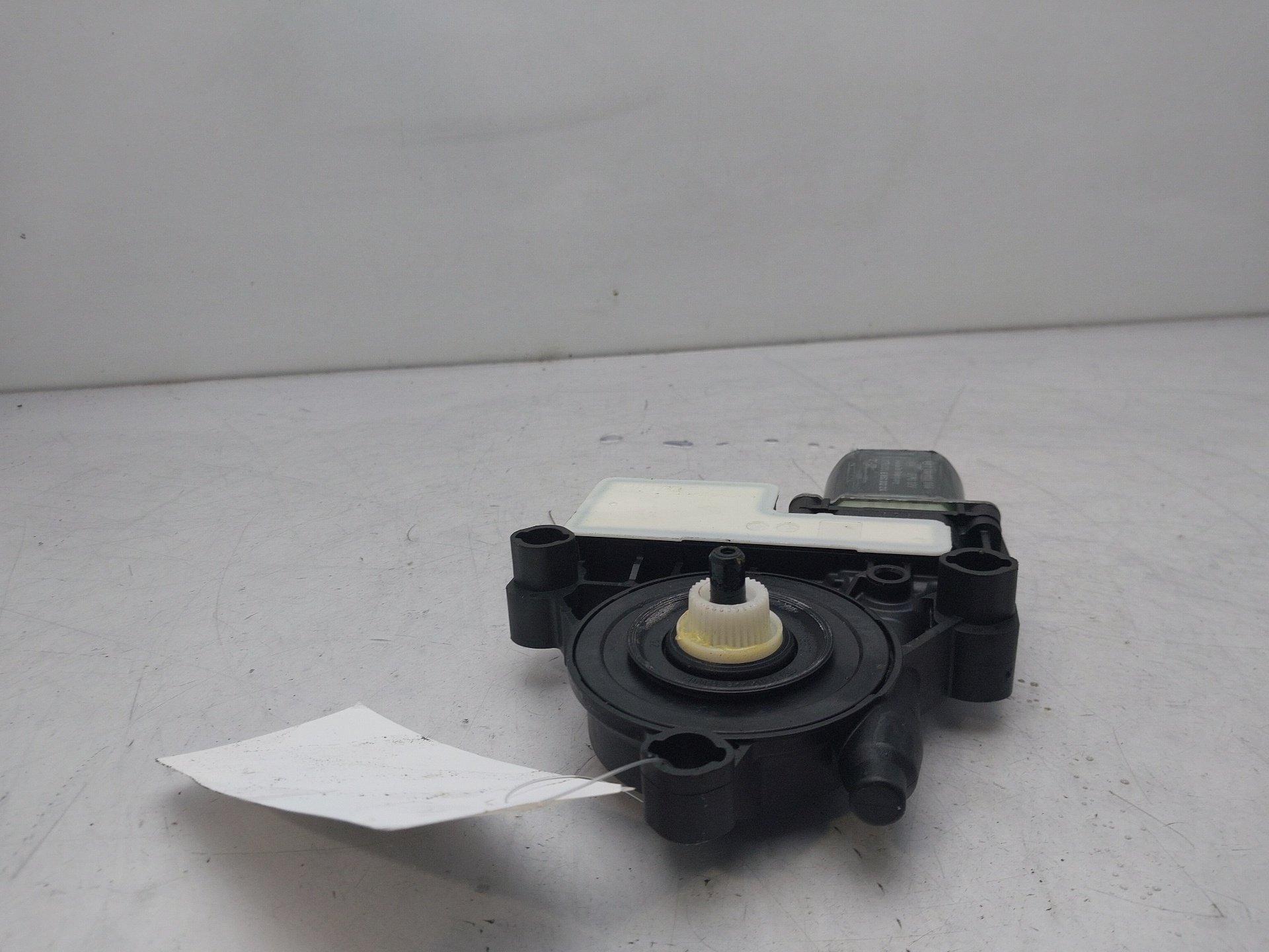 SEAT Alhambra 2 generation (2010-2021) Rear Right Door Window Control Motor 5Q0959408D 20686779