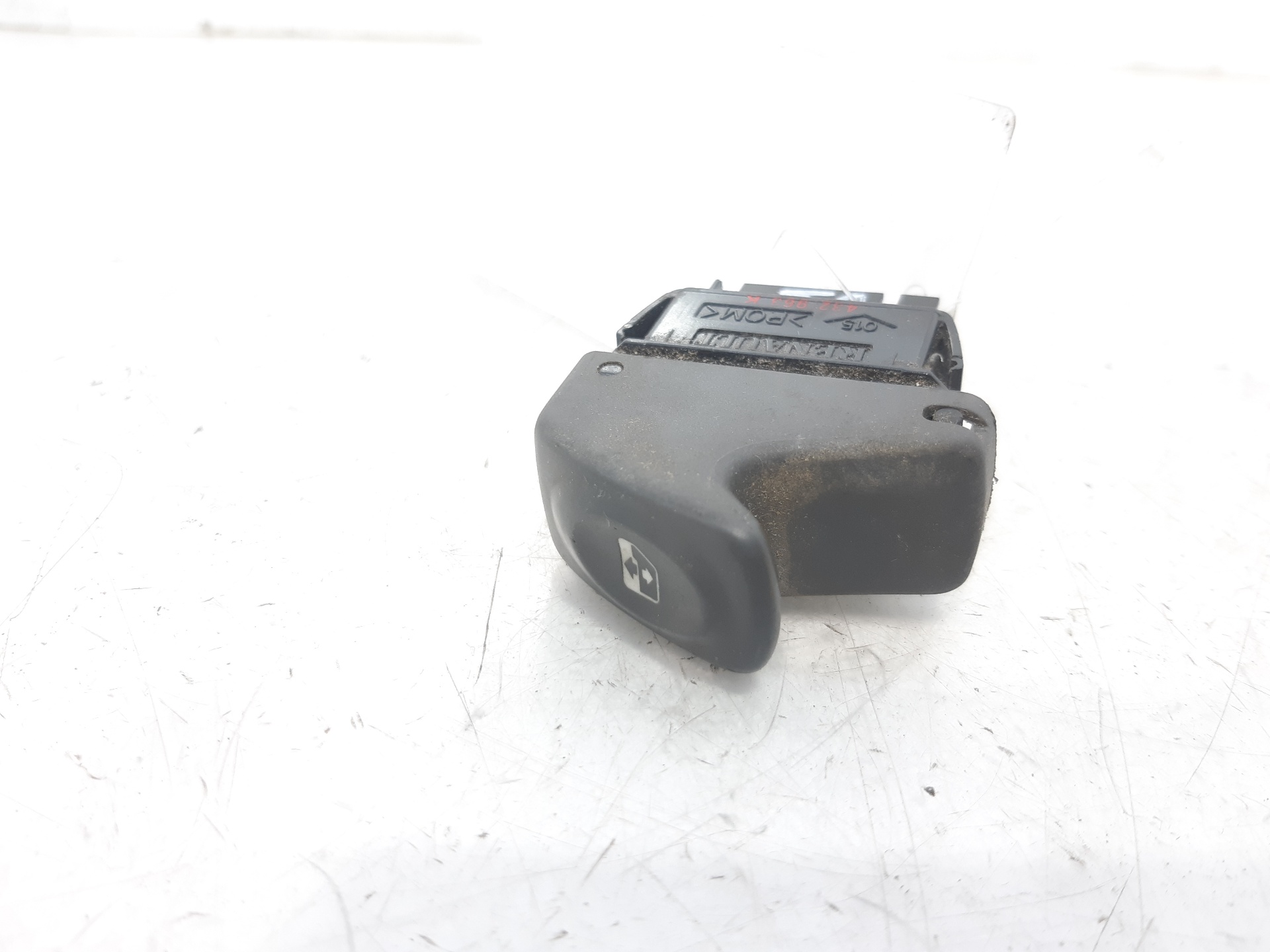 RENAULT Megane 1 generation (1995-2003) Front Left Door Window Switch 7700432962 22019533