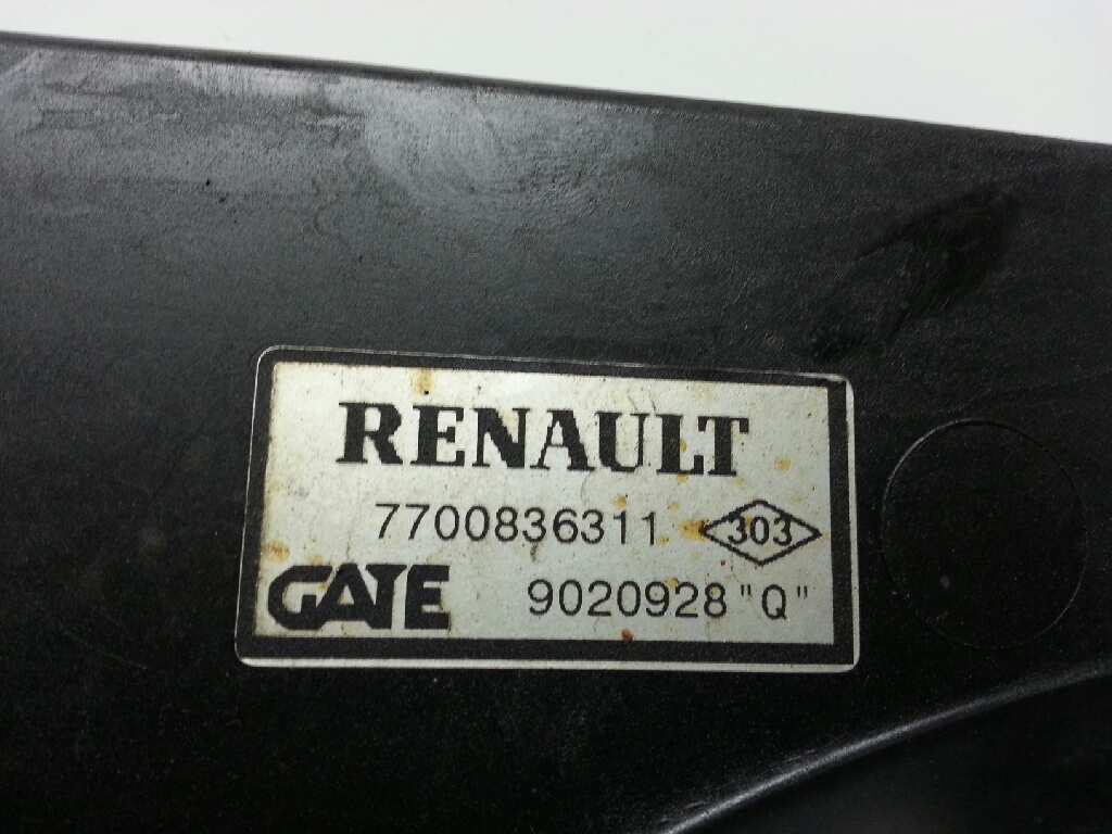 RENAULT Clio 2 generation (1998-2013) Difūzoriaus ventiliatorius 7701050677 20165888