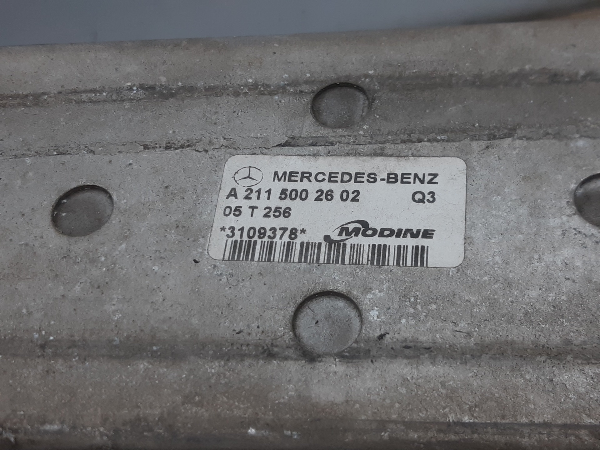 MERCEDES-BENZ E-Class W211/S211 (2002-2009) Радиатор интеркулера A2115002602 18574678