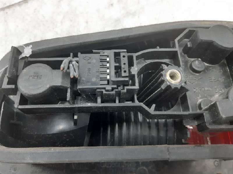 RENAULT Laguna 2 generation (2001-2007) Far stânga spate 8200002475 24126601