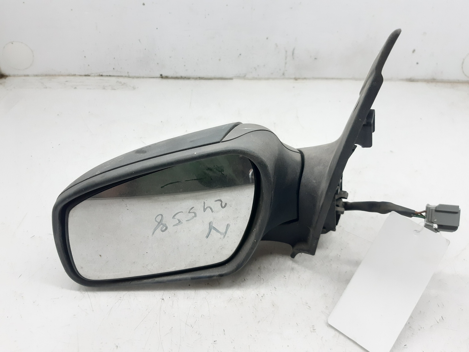 FORD Focus 2 generation (2004-2011) Vasemman puolen siipipeili 014292 18710677