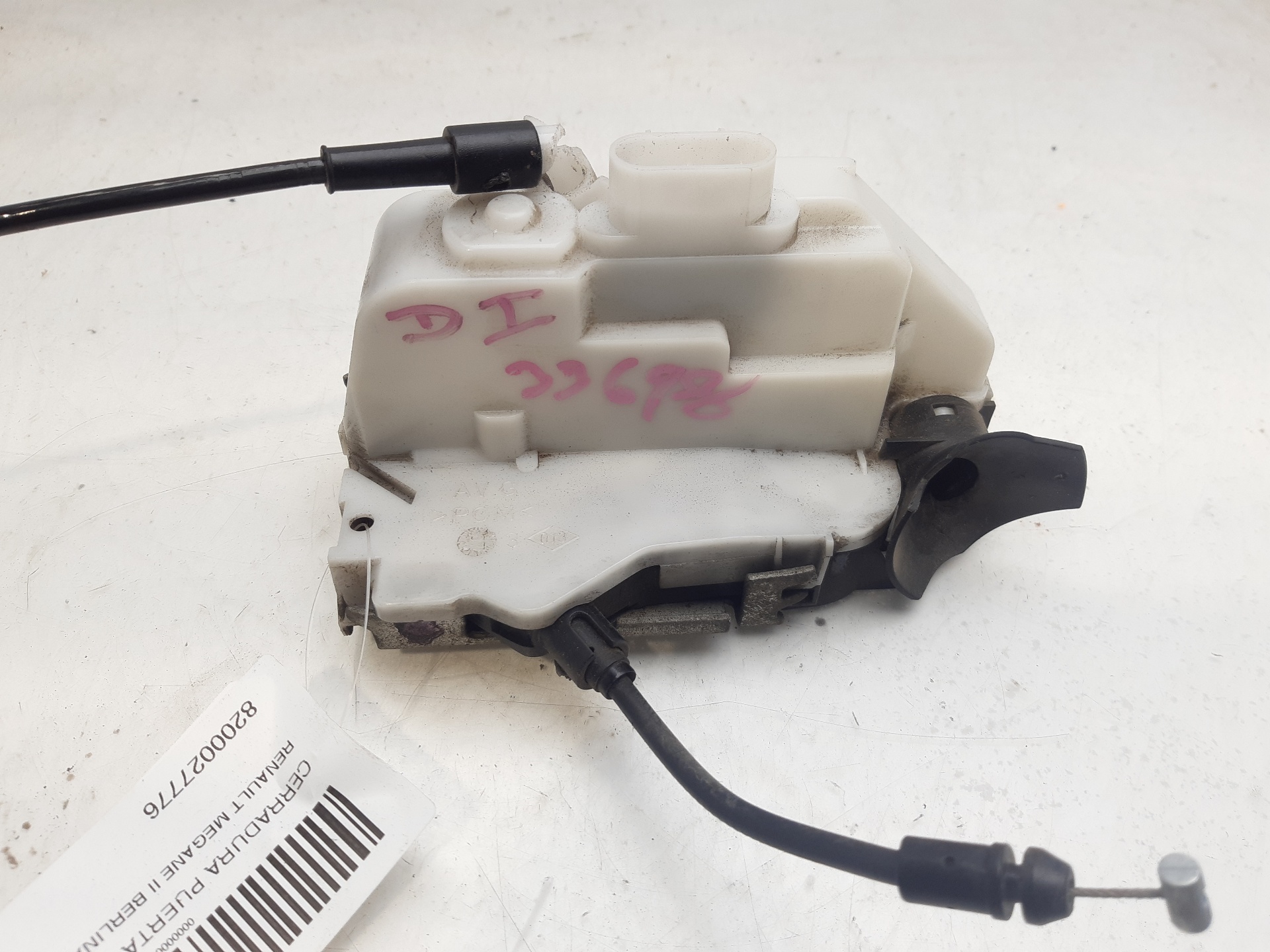 RENAULT Megane 2 generation (2002-2012) Front Left Door Lock 8200027776 23084385